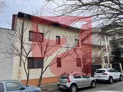 Trei camere, apartament cochet in vila cu curte, la parter